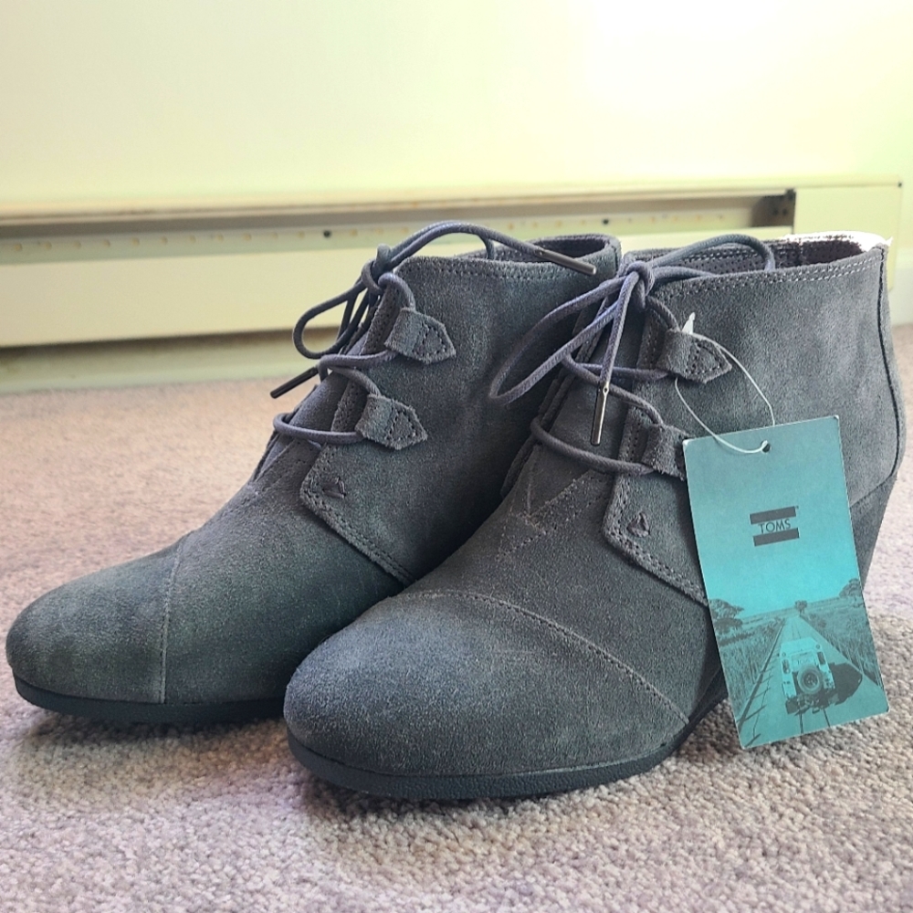 TOMS Kala